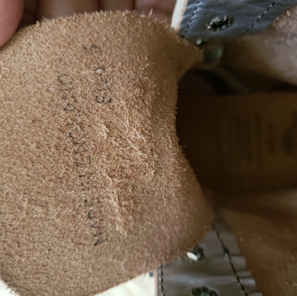 🚫SOLD🚫 Vintage England Dr. Martens Boots 7 - Picture 7 of 7